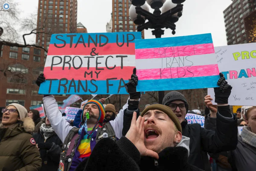 Tribune : La France doit protéger les personnes trans menacées aux ...